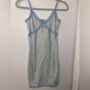 H&M Women’s Blue and White Floral Dress |